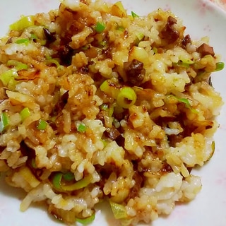 長ネギと鶏レバー煮入り焼き飯